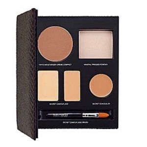 The Flawless Face Book Portable Complexion Palette